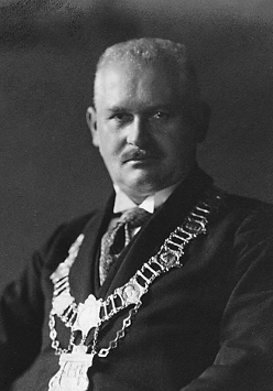 Na zdjęciu Cyryl Ratajski.