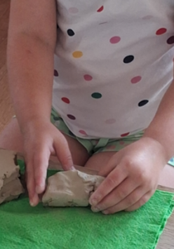 Na zdjęciu fragment warsztatów dla dzieci.