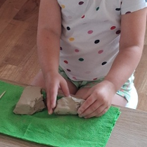 Na zdjęciu fragment warsztatów dla dzieci.