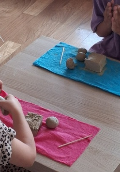 Na zdjęciu fragment warsztatów dla dzieci.