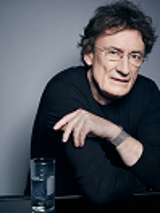 Zdjęcie dyrygenta Jacka Kaspszyka.