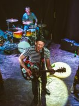 Zespół Niesamowita Sprawa! podczas koncertu