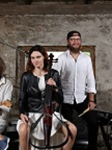 zespół z instrumentami