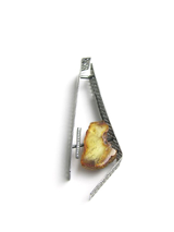 żuraw stoczniowy - wisior z bursztynem