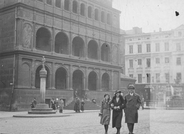 photo from Tun-of-the-century Poznań exhibition