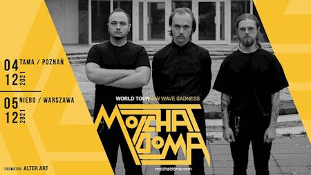 Na zdjęciu członków zespołu napis z nazwą zespołu.