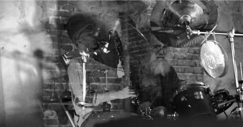 Baner promujący wydarzenie. zdjęcie artystów.