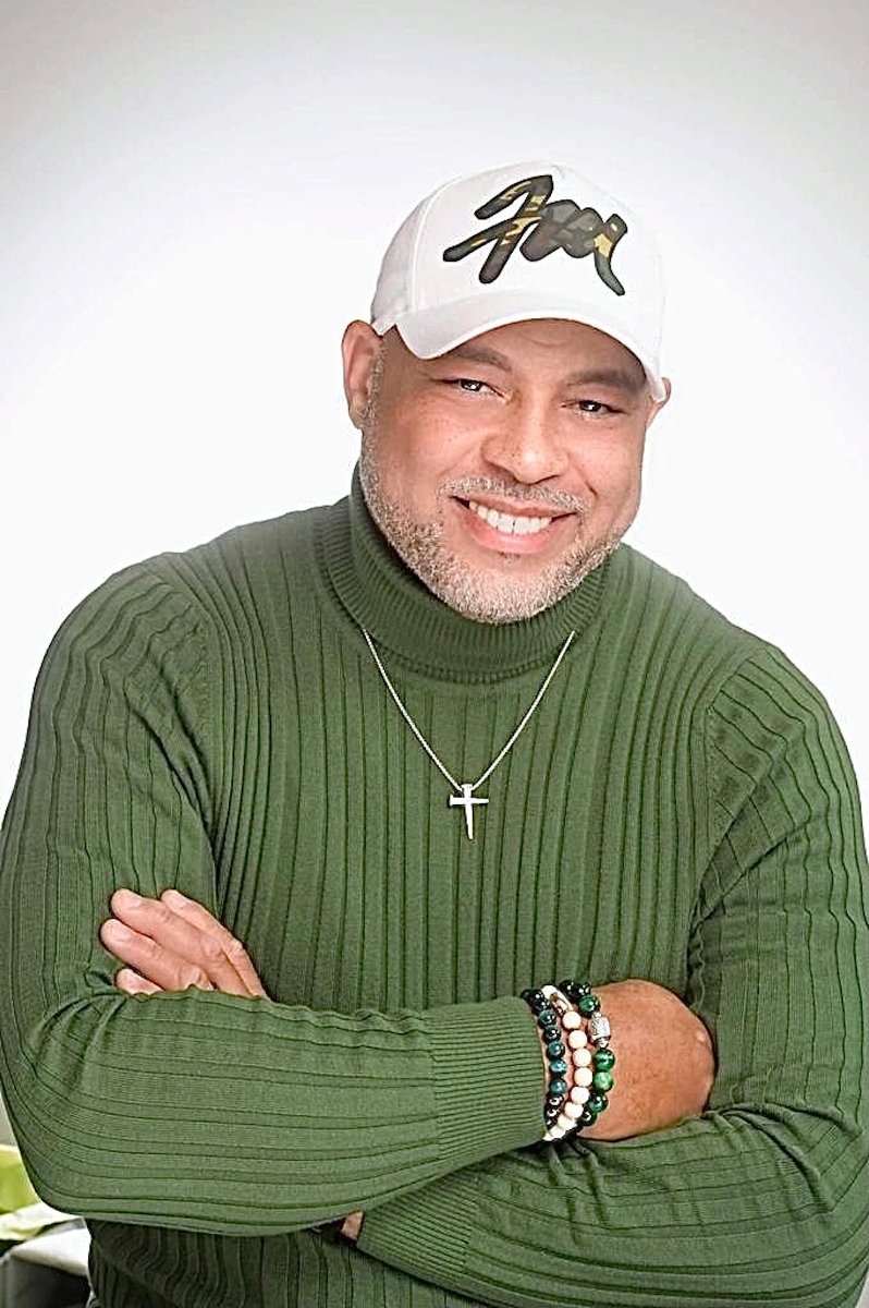 Baner promujący wydarzenie. Nazwa wydarzenia i zdjęcie artysty.