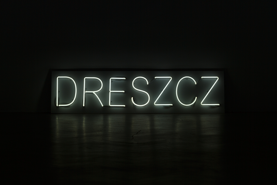 Baner świetlny o napisie Dreszcz