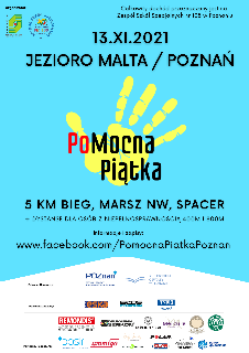Obrazek przedstawia plakat promujący bieg charytatywny PoMocna Piątka. Znajdują się na nim informacje dotyczące wydarzenia. W centrum plakatu widoczny jest odciśnięty ślad dłoni, znajdujący się, tak jak reszta elementów plakatu, na błękitnym tle.