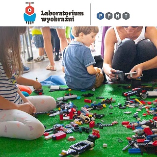 dzieci i klocki lego