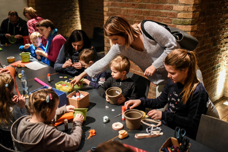 dzieci podczas warsztatów, fot. Ł. Gdak