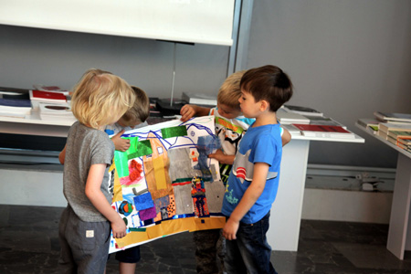 dzieci podczas zajęć w Arsenale