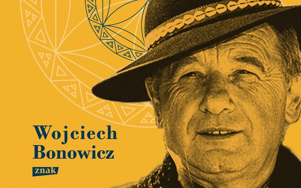 Na grafice, na żółtym tle twarz ks. Józefa Tischnera w czapce góralskiej.