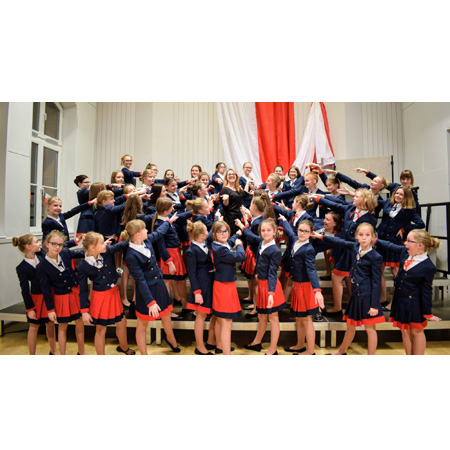 koncert chóru, fot. www.facebook.com/Chor.Dziewczecy