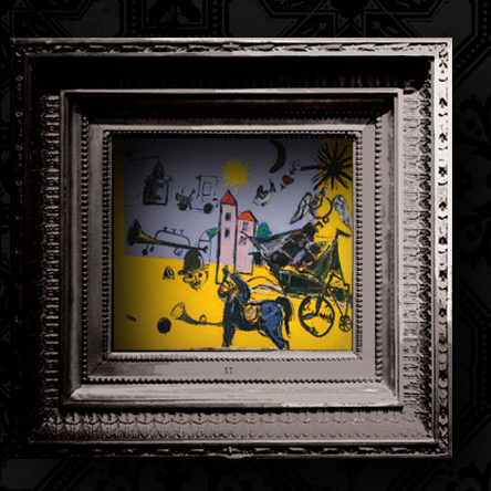 Na czarnym tle obraz w srebrnej ramie. Jest to jedna z prac Piotrowicza - zamiennie z logo galerii.