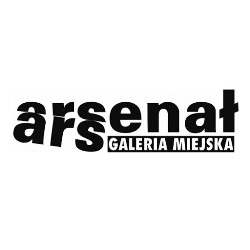 Logo Galerii Arsenał, czarny napis na białym tle.