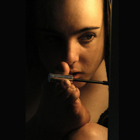 Małgorzata Pauspert maluje stopami, fot. Marcin Dobiaszewski