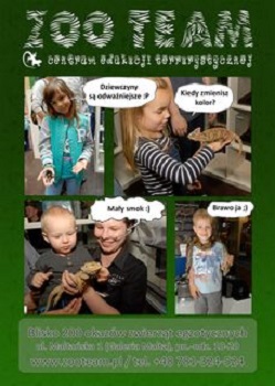 Zdjęcia dzieci trzymających w dłoniach różne zwierzęta. Na górze napis: Zoo Team.