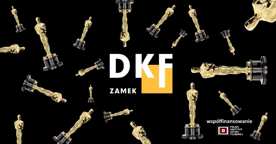 Latające statuetki Oscarowe n aczarnym tle. Po środku żółto - biały napis.