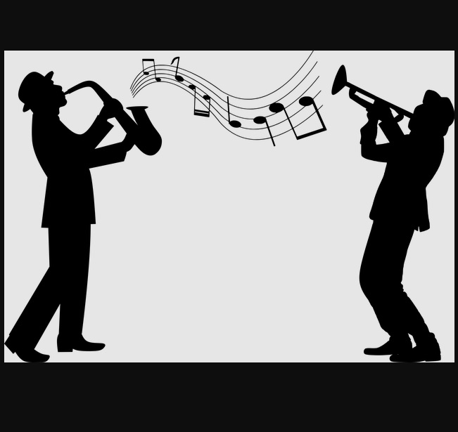 Dwóch muzyków jazzowych (trąbka i saksofon). Między nimi pięciolinia z nutami. Tonacja biało-czarna.