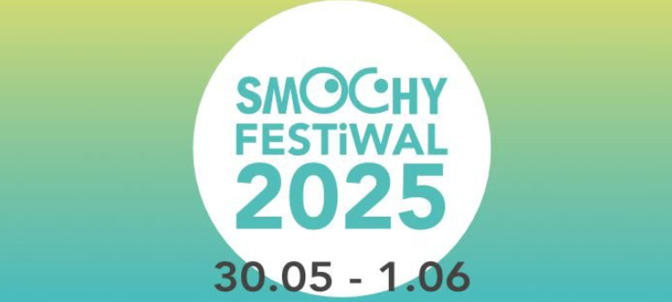 Grafika, na zielonym tle białe koło a w nim napis Smochy Festiwal 2025