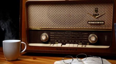 stary odbiornik radiowy