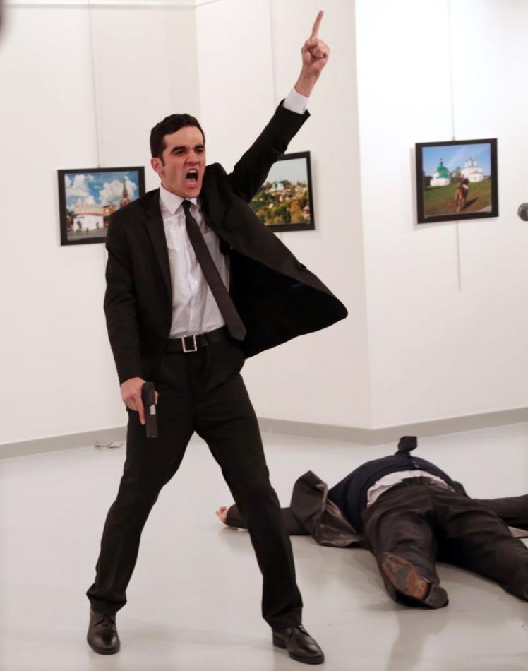 Zdjęcia Roku tureckiego fotografa Burhan'a Ozbilici