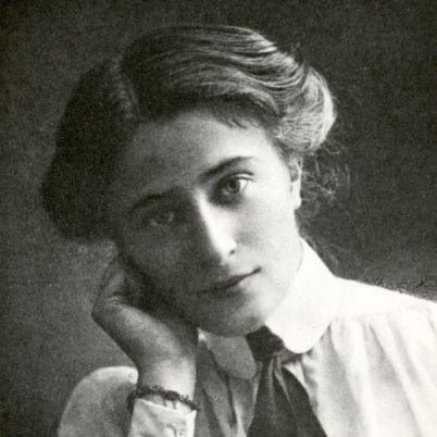 Zdjęcie Kazimiery Iłłakowiczówny z czasów młodości.