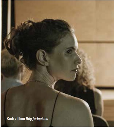 Kadr z filmu Bóg fortepiany.