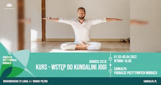 rozciągający się mężczyzna w białym stroju