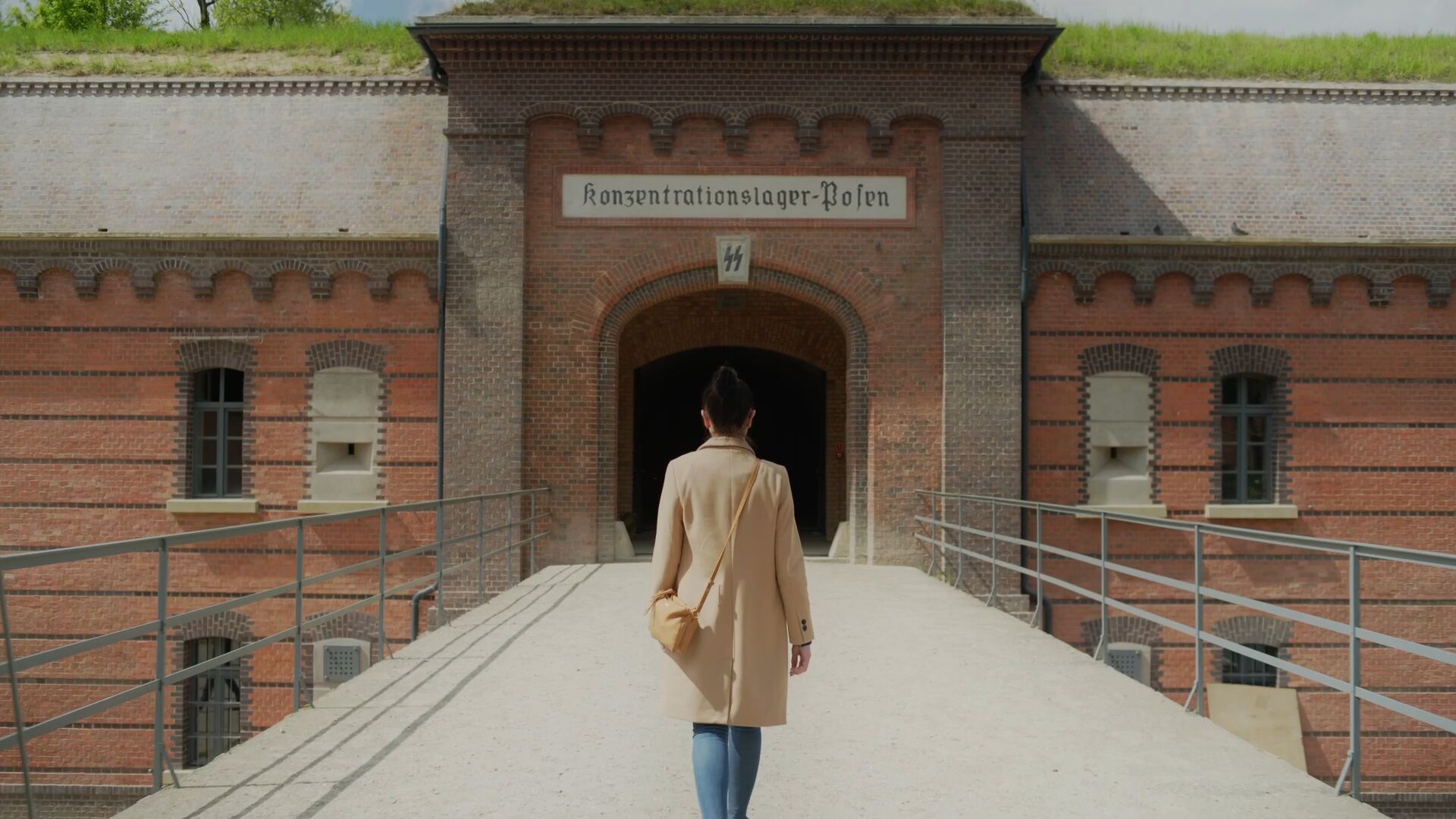 Na zdjęciu brama wejściowa do Fortu VII.