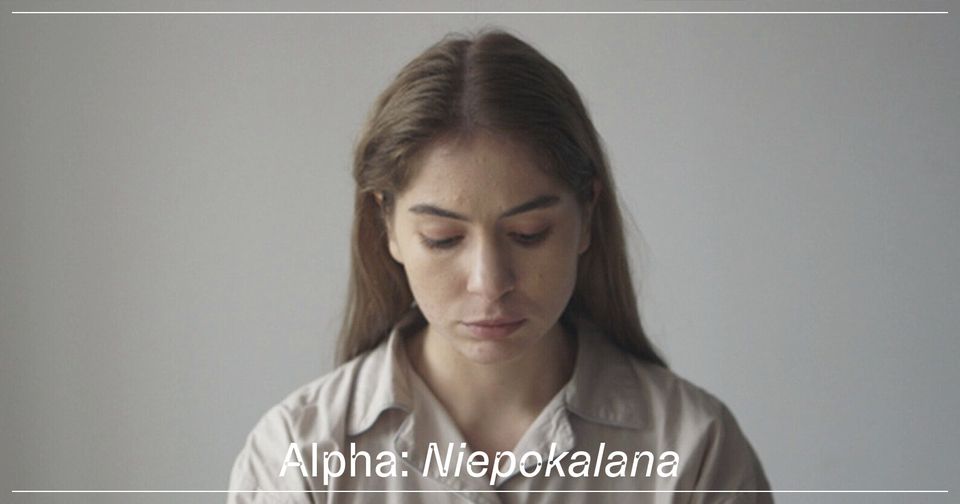 Zdjęcie aktorki z filmu Niepokalana.