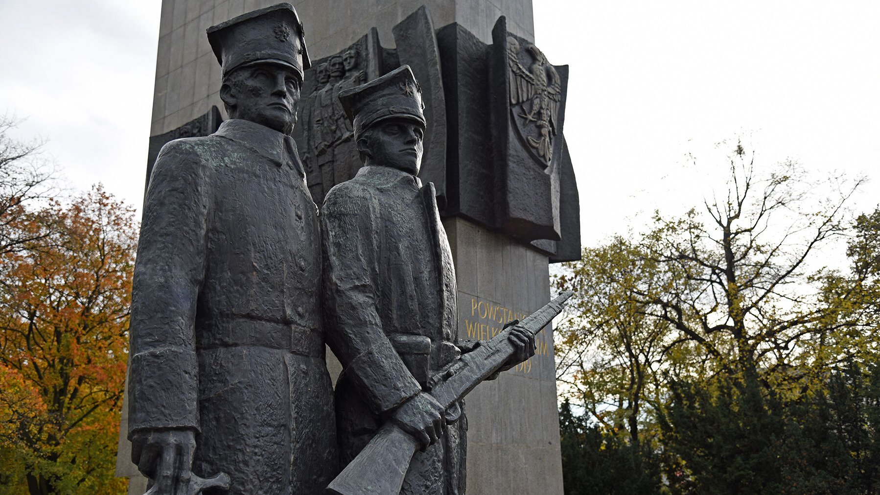 Na zdjęciu fragment pomnika Powstańców Wielkopolskich w Poznaniu.