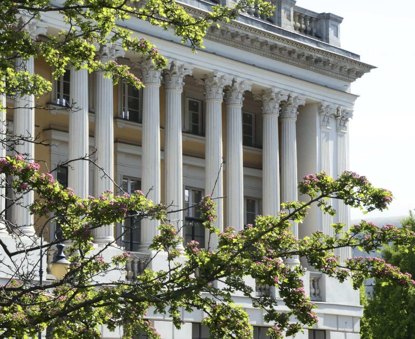 Na zdjęciu fragment budynku Biblioteki Raczyńskich.
