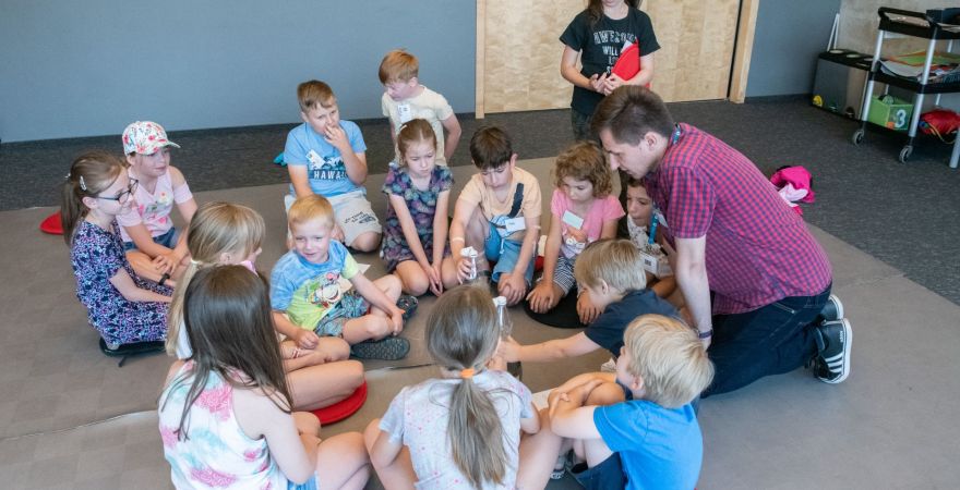 Na zdjęciu fragment warsztatów dla dzieci.