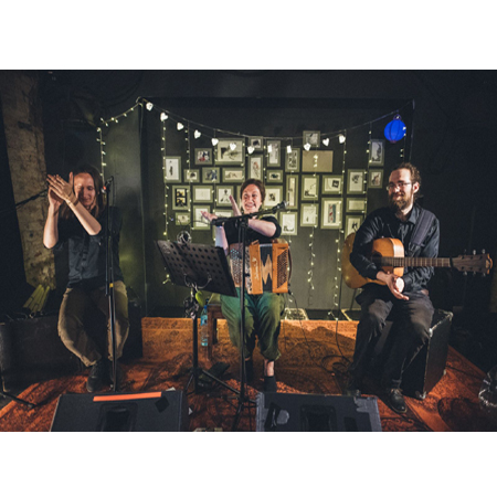 Członkowie zespołu na zdjęciu